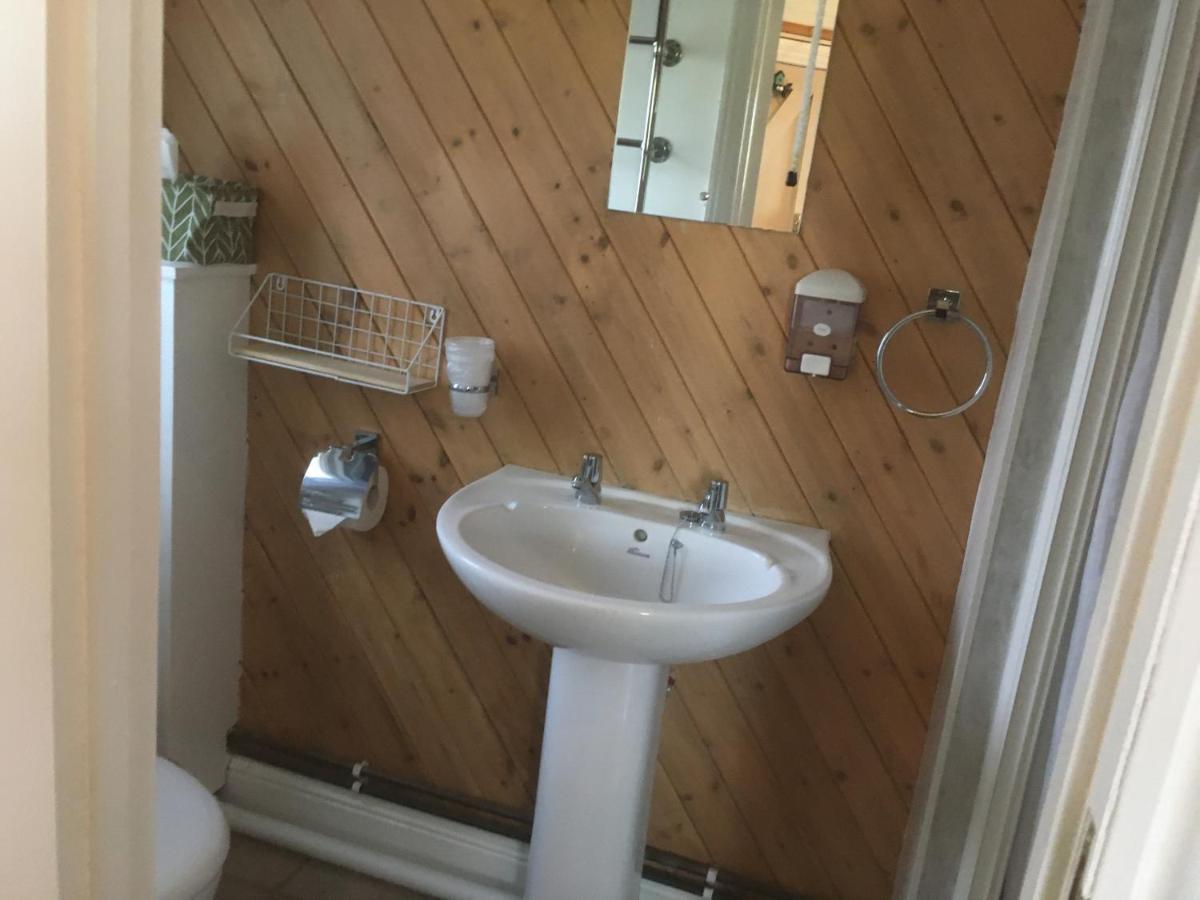 Otters Bed & Breakfast