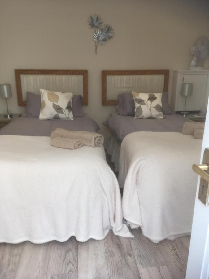 Bed & Breakfast Otters